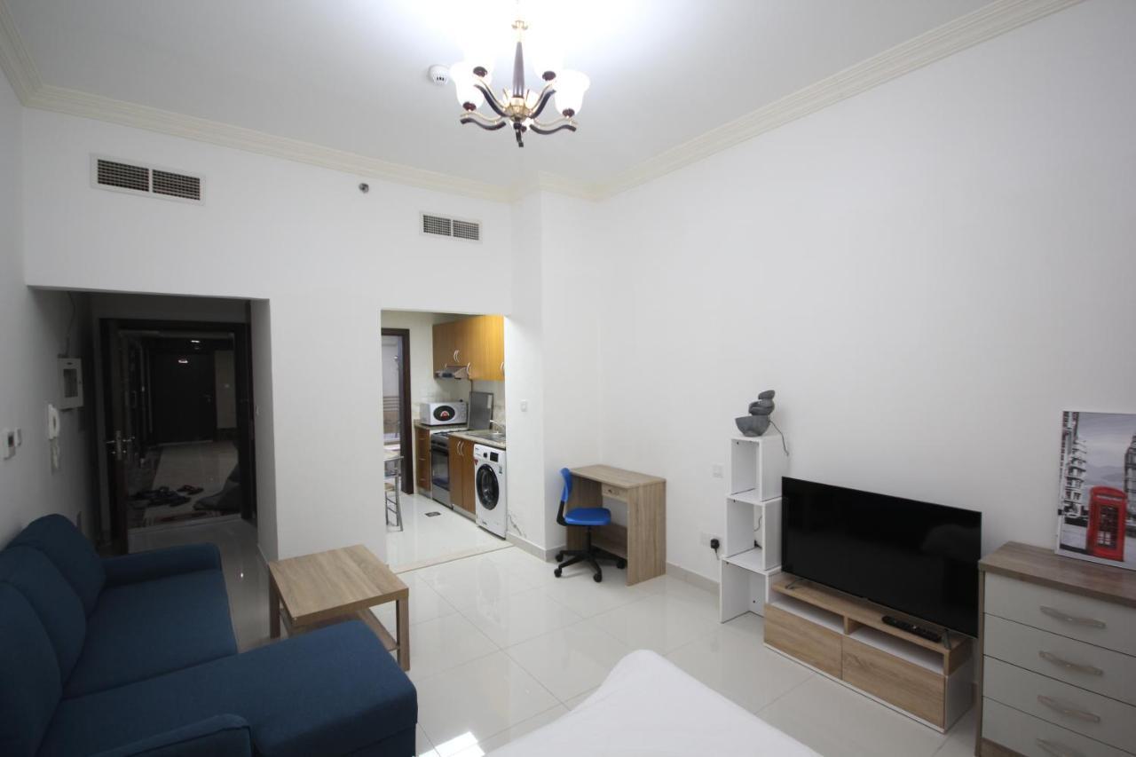 Cozy Rooms And Small Partitions For Men Guests In Dubaï Extérieur photo