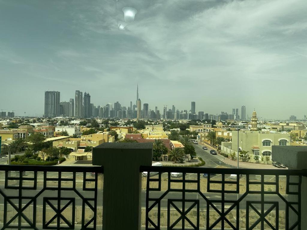 Cozy Rooms And Small Partitions For Men Guests In Dubaï Extérieur photo